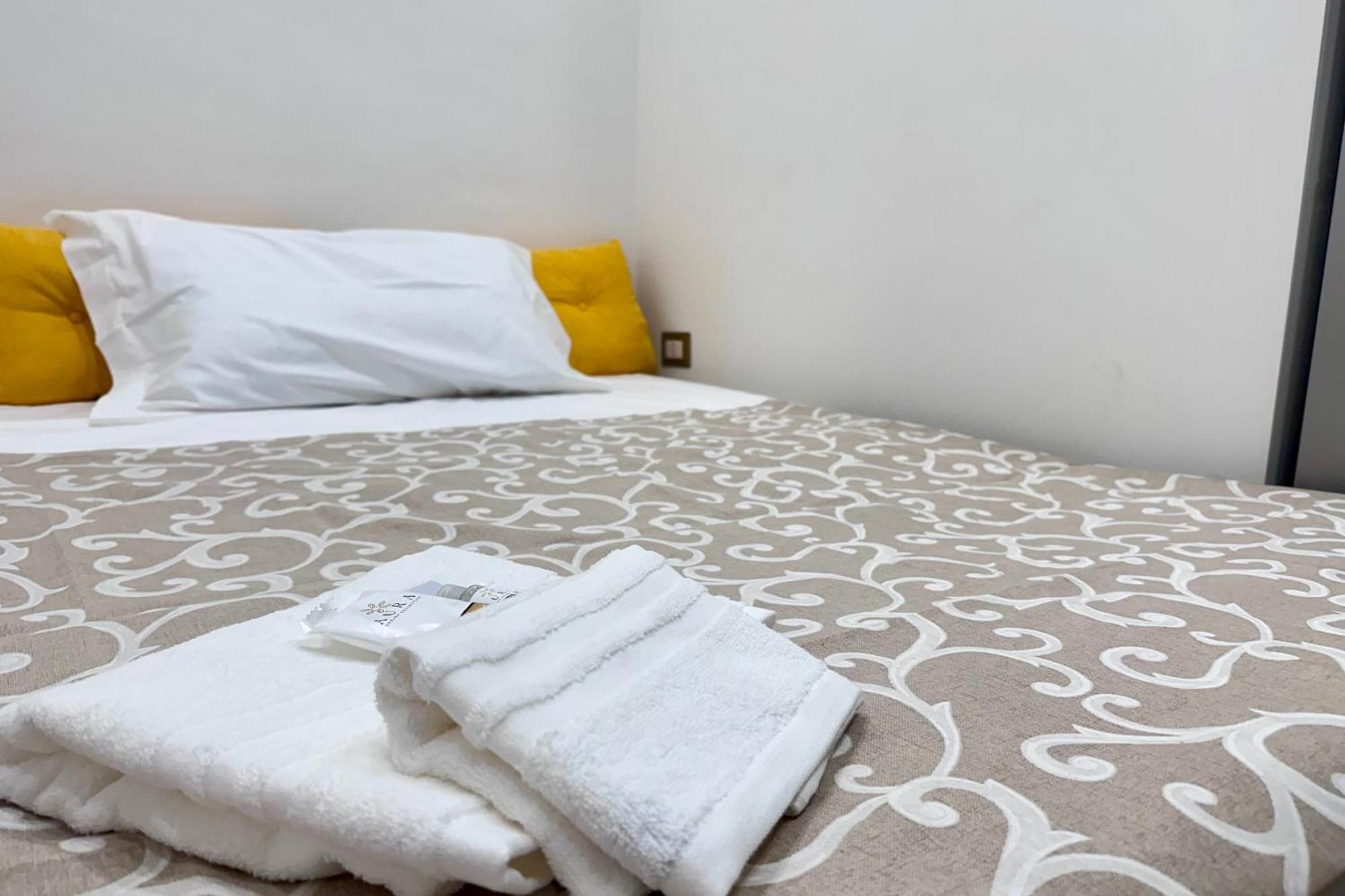 Eden Suite - Central Apartment With Balcony - Molfetta Eksteriør bilde