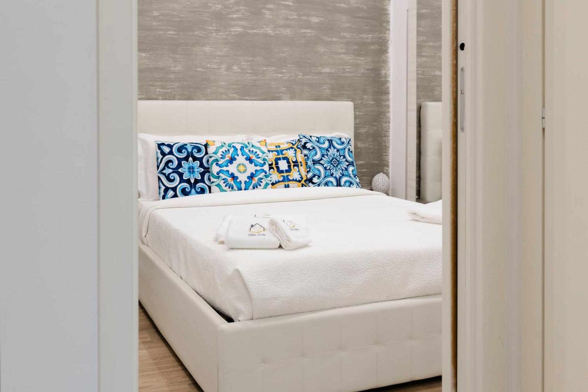 Eden Suite - Central Apartment With Balcony - Molfetta Eksteriør bilde